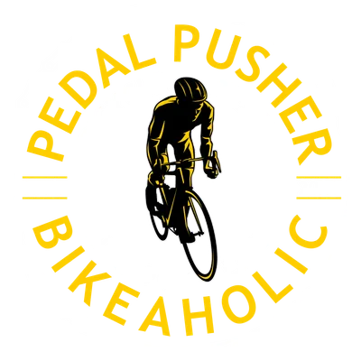Hình ảnh logo đội đua xe đạp Pedal Pusher Bikeaholic với hình ảnh người đạp xe và chuỗi xích, chữ vàng trên nền xám.