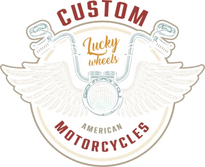 Logo huy hiệu xe mô tô phong cách vintage với đèn pha, tay lái và đôi cánh đại bàng