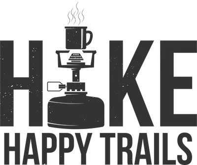 Hình ảnh minh họa bếp cắm trại với cốc cà phê nóng bốc hơi, chữ 'HIKE HAPPY TRAILS' bên dưới.