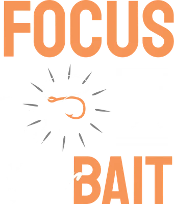 Hình ảnh minh họa câu nói "Focus On Your Bait" với hình ảnh lưỡi câu và dây câu, font chữ lớn màu cam và trắng trên nền xám.