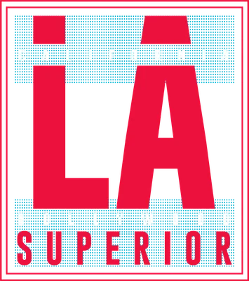 Thiết kế chữ LA lớn màu đỏ nổi bật, kèm chữ California, Hollywood, Superior trên nền xám xanh retro.