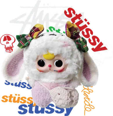 Hình in búp bê Kewpie hóa trang thỏ trắng lông xù, đeo nơ kẻ caro, với logo Stüssy và hình đầu lâu graffiti trên nền xám.